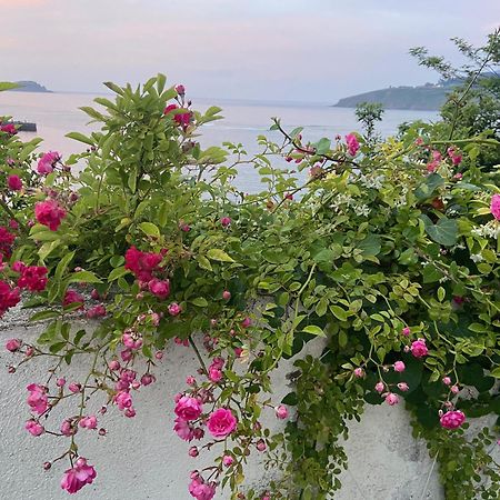 Mundaka Beachfront House Exterior photo
