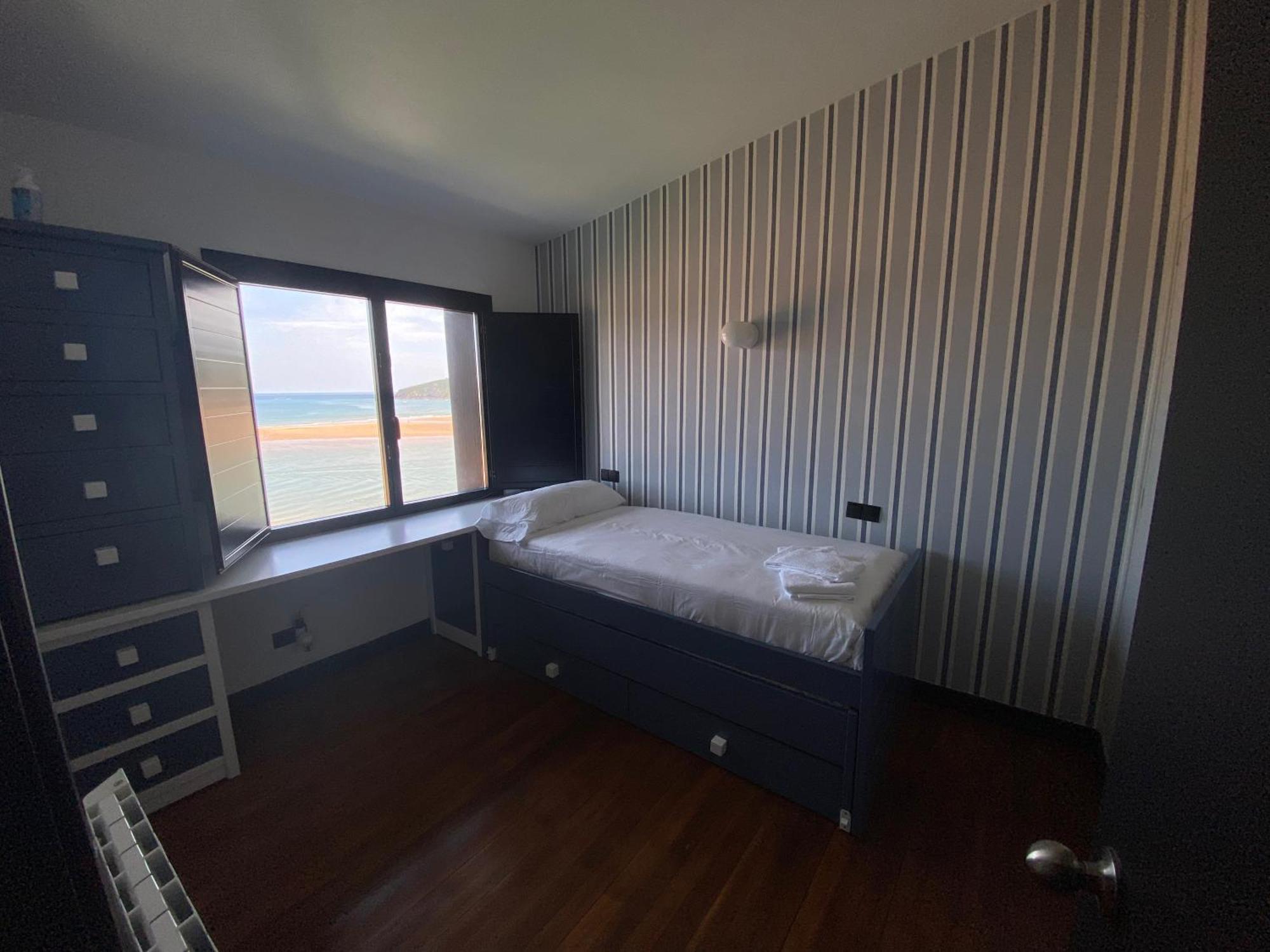 Mundaka Beachfront House Exterior photo
